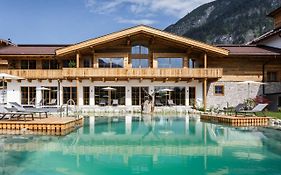 Nova Moments Boutique Hotel